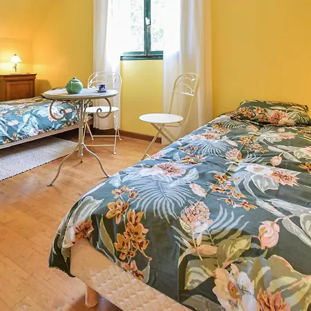 Lovely In Le Mesnil-Esnard